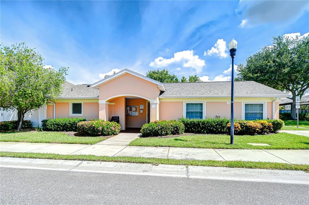 Active With Contract: $250,000 (3 beds, 2 baths, 1626 Square Feet)