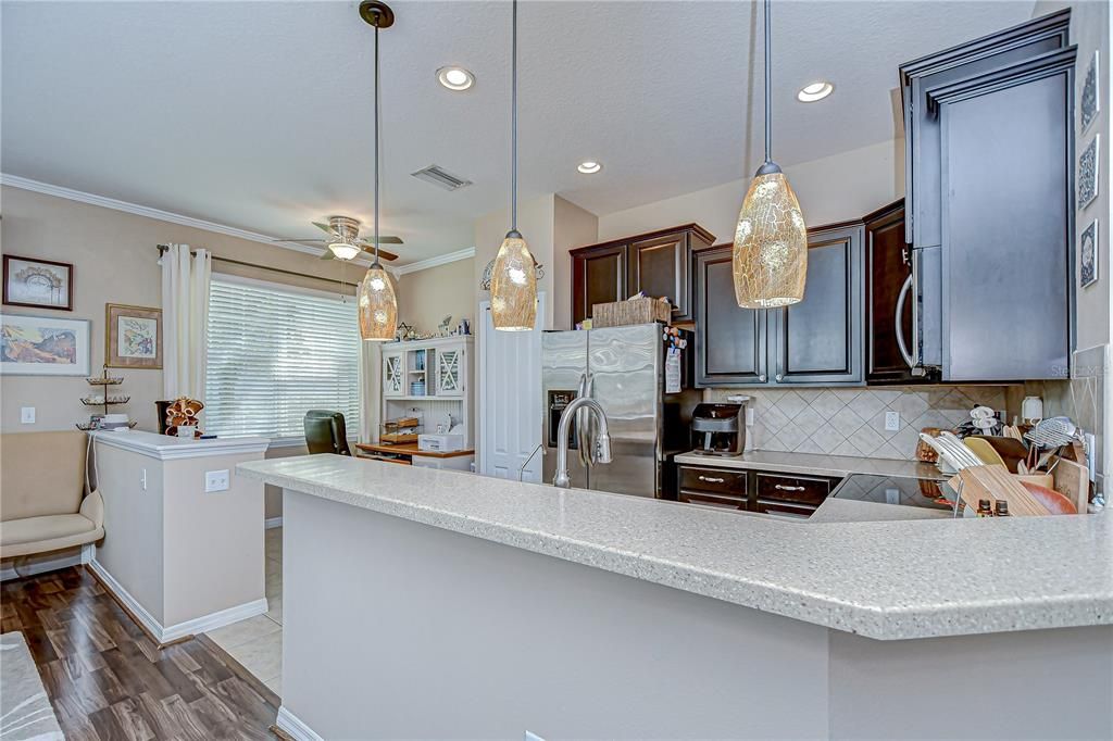 Active With Contract: $250,000 (3 beds, 2 baths, 1626 Square Feet)