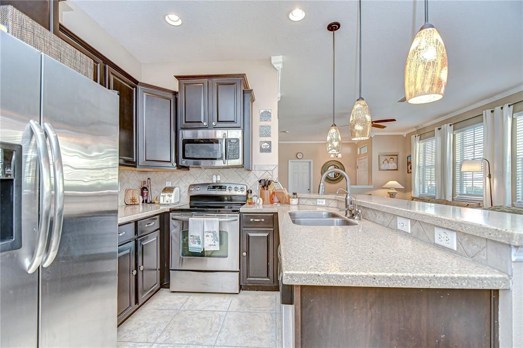 Active With Contract: $250,000 (3 beds, 2 baths, 1626 Square Feet)