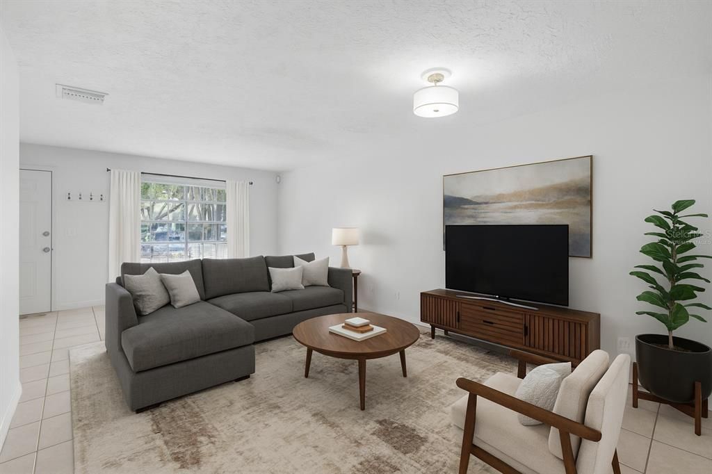 合同活跃: $199,000 (2 贝兹, 1 浴室, 1020 平方英尺)