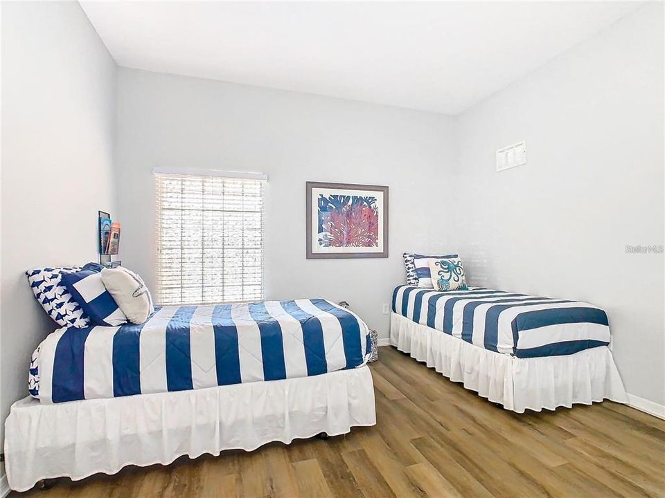 Active With Contract: $2,100 (3 beds, 2 baths, 1700 Square Feet)