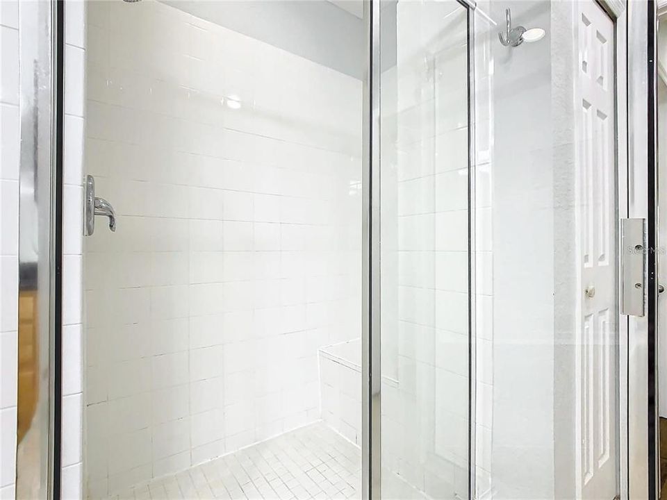 Active With Contract: $2,100 (3 beds, 2 baths, 1700 Square Feet)