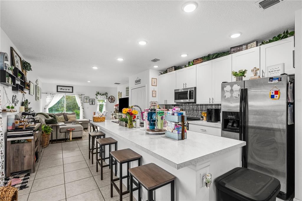 For Sale: $385,000 (3 beds, 2 baths, 1479 Square Feet)