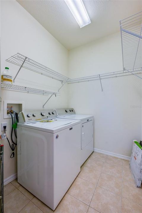 For Sale: $255,000 (2 beds, 2 baths, 1335 Square Feet)