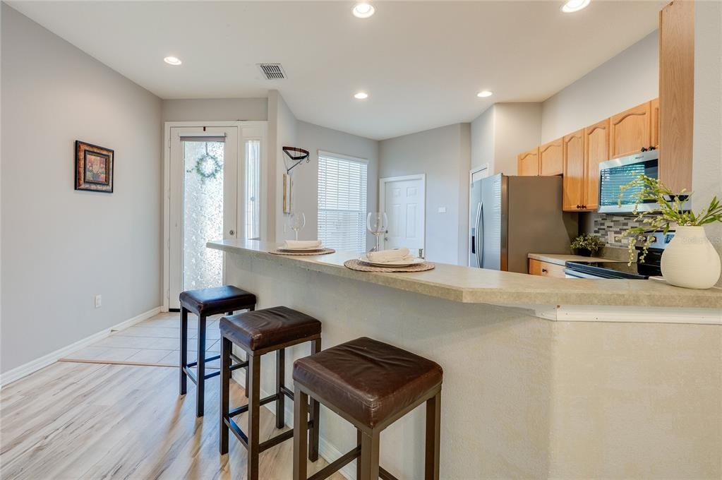 For Sale: $255,000 (2 beds, 2 baths, 1335 Square Feet)