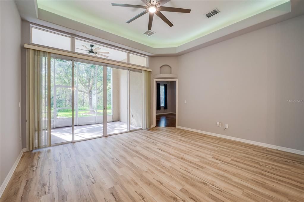 For Sale: $255,000 (2 beds, 2 baths, 1335 Square Feet)