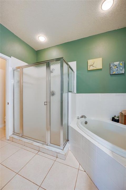 For Sale: $255,000 (2 beds, 2 baths, 1335 Square Feet)