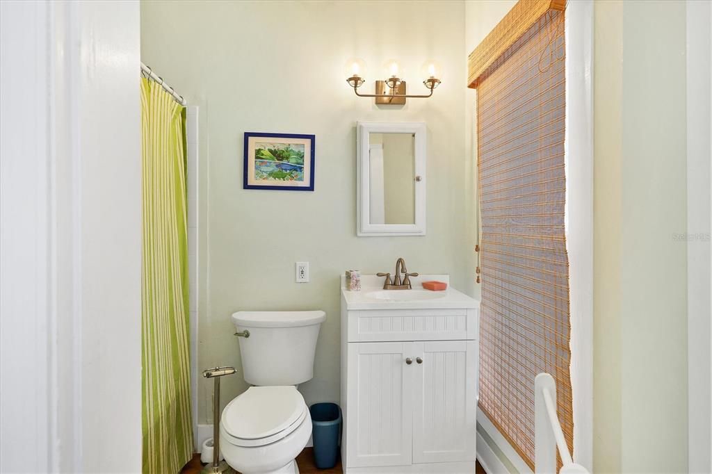 出租: $5,600 (6 贝兹, 4 浴室, 2277 平方英尺)