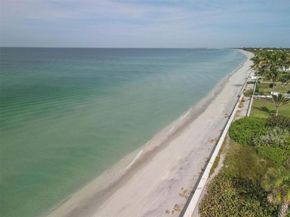 出租: $5,600 (6 贝兹, 4 浴室, 2277 平方英尺)