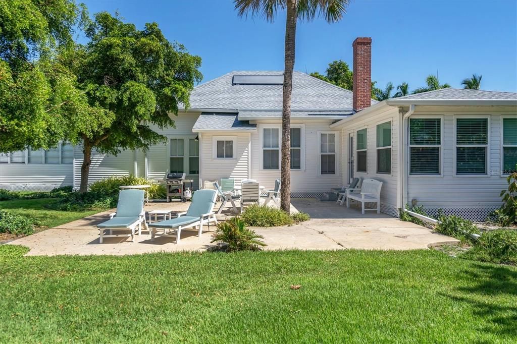 出租: $5,600 (6 贝兹, 4 浴室, 2277 平方英尺)