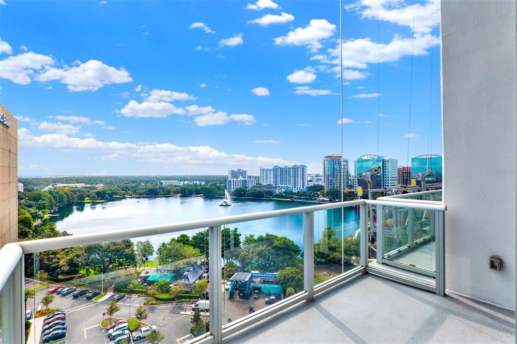 待售: $325,000 (1 贝兹, 1 浴室, 985 平方英尺)