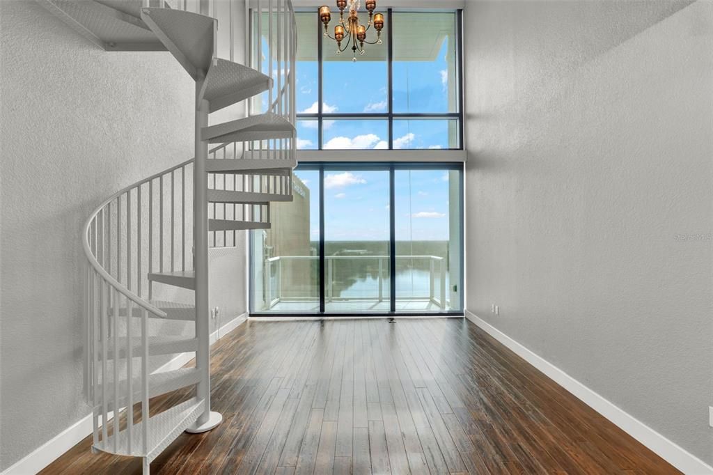 待售: $325,000 (1 贝兹, 1 浴室, 985 平方英尺)