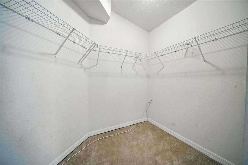 合同活跃: $299,990 (3 贝兹, 2 浴室, 1501 平方英尺)