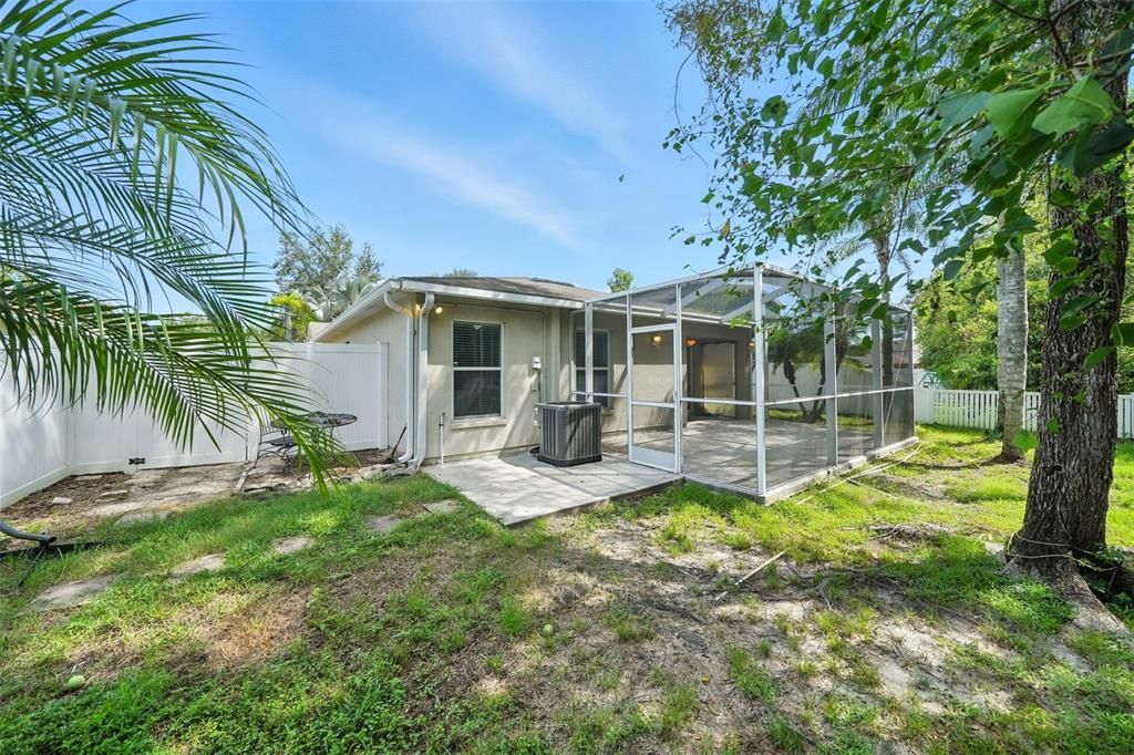 合同活跃: $299,990 (3 贝兹, 2 浴室, 1501 平方英尺)