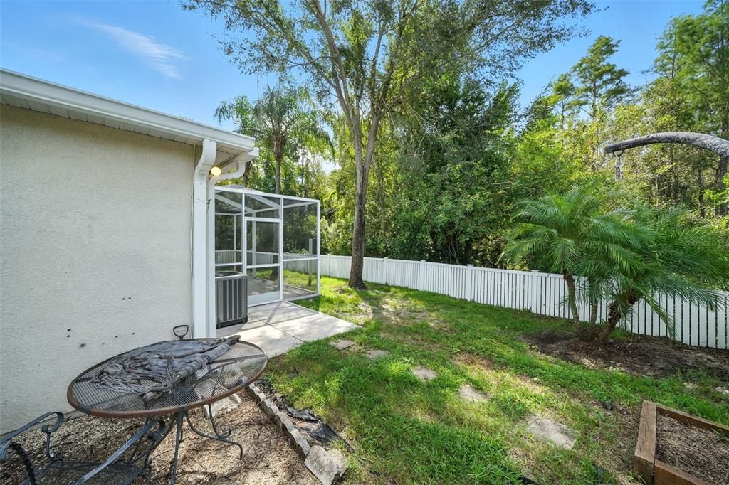 合同活跃: $299,990 (3 贝兹, 2 浴室, 1501 平方英尺)