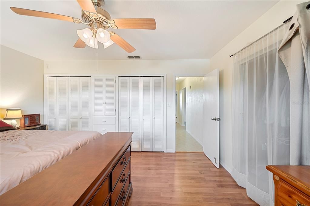 Active With Contract: $358,999 (3 beds, 1 baths, 2046 Square Feet)