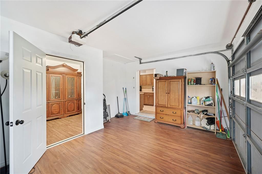 Active With Contract: $358,999 (3 beds, 1 baths, 2046 Square Feet)