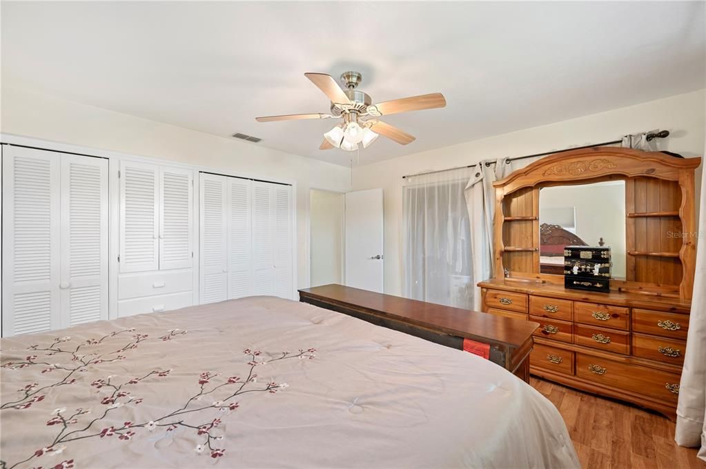 Active With Contract: $358,999 (3 beds, 1 baths, 2046 Square Feet)