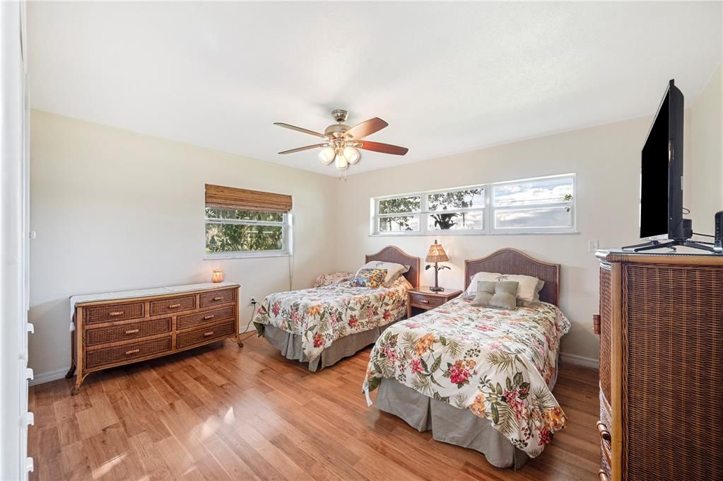 Active With Contract: $358,999 (3 beds, 1 baths, 2046 Square Feet)