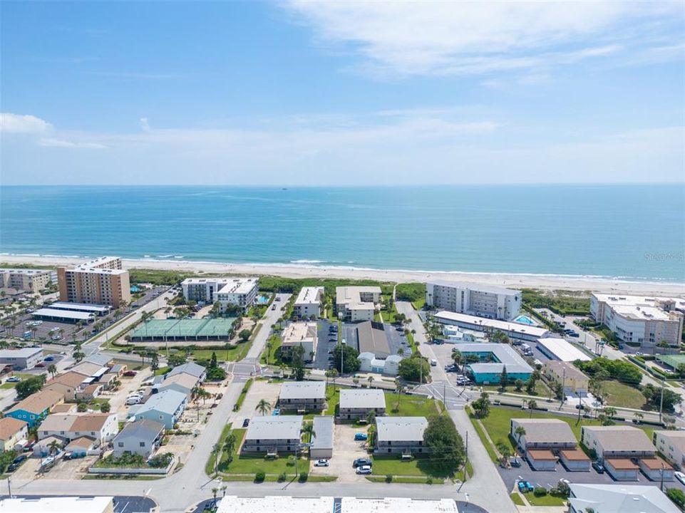 待售: $299,500 (2 贝兹, 2 浴室, 1045 平方英尺)