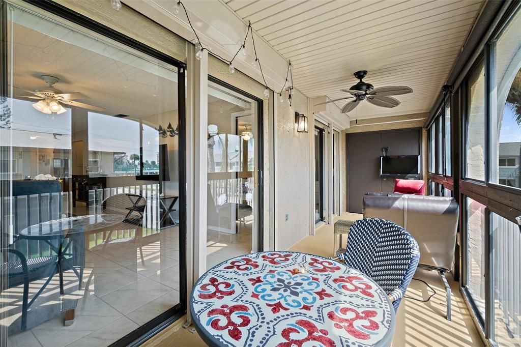 待售: $299,500 (2 贝兹, 2 浴室, 1045 平方英尺)