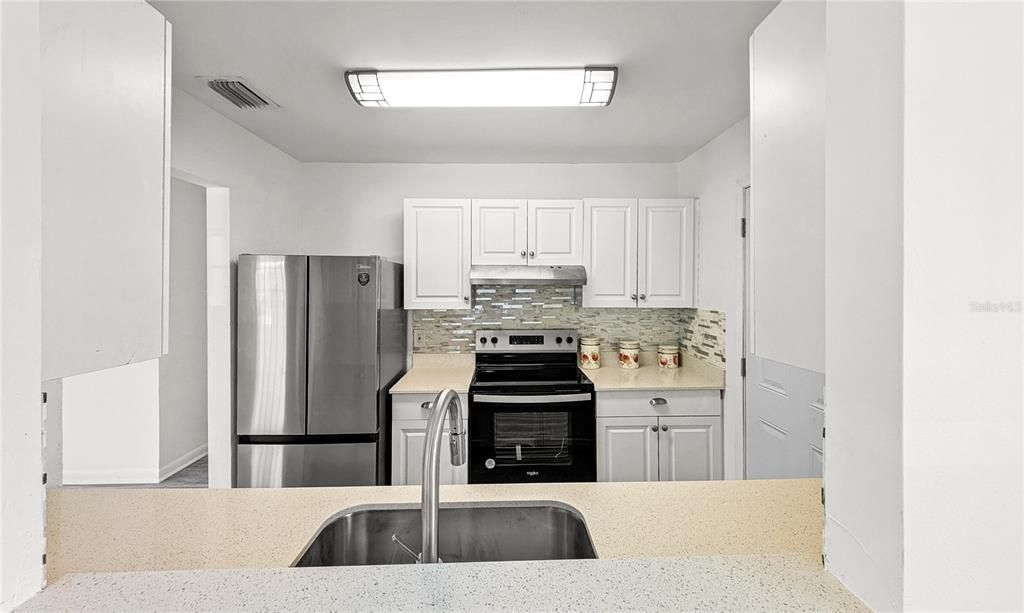 Active With Contract: $275,000 (3 beds, 2 baths, 1056 Square Feet)