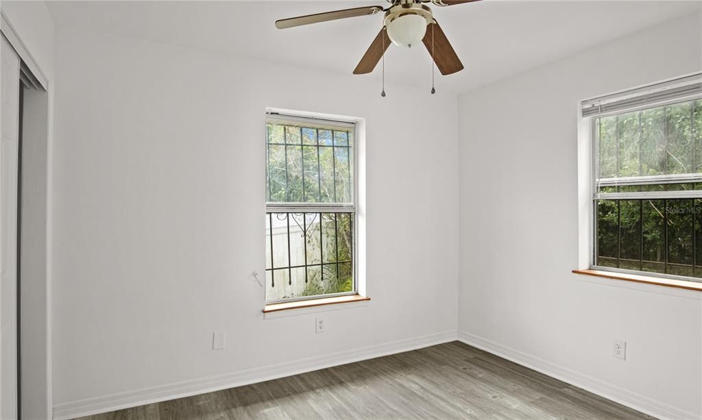 Active With Contract: $275,000 (3 beds, 2 baths, 1056 Square Feet)