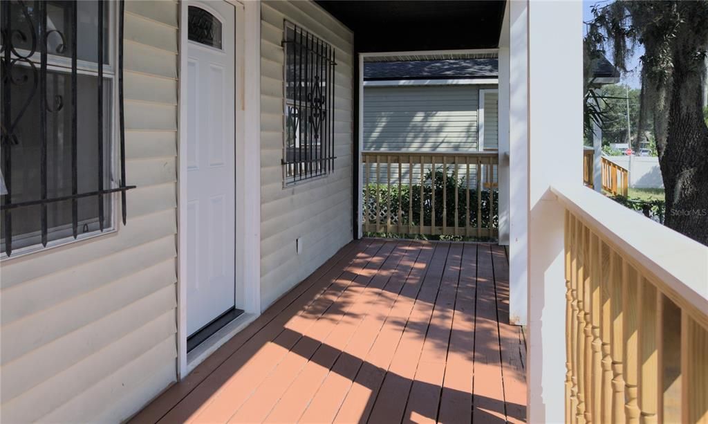 Active With Contract: $275,000 (3 beds, 2 baths, 1056 Square Feet)