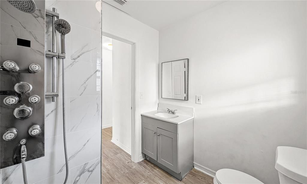 Active With Contract: $275,000 (3 beds, 2 baths, 1056 Square Feet)