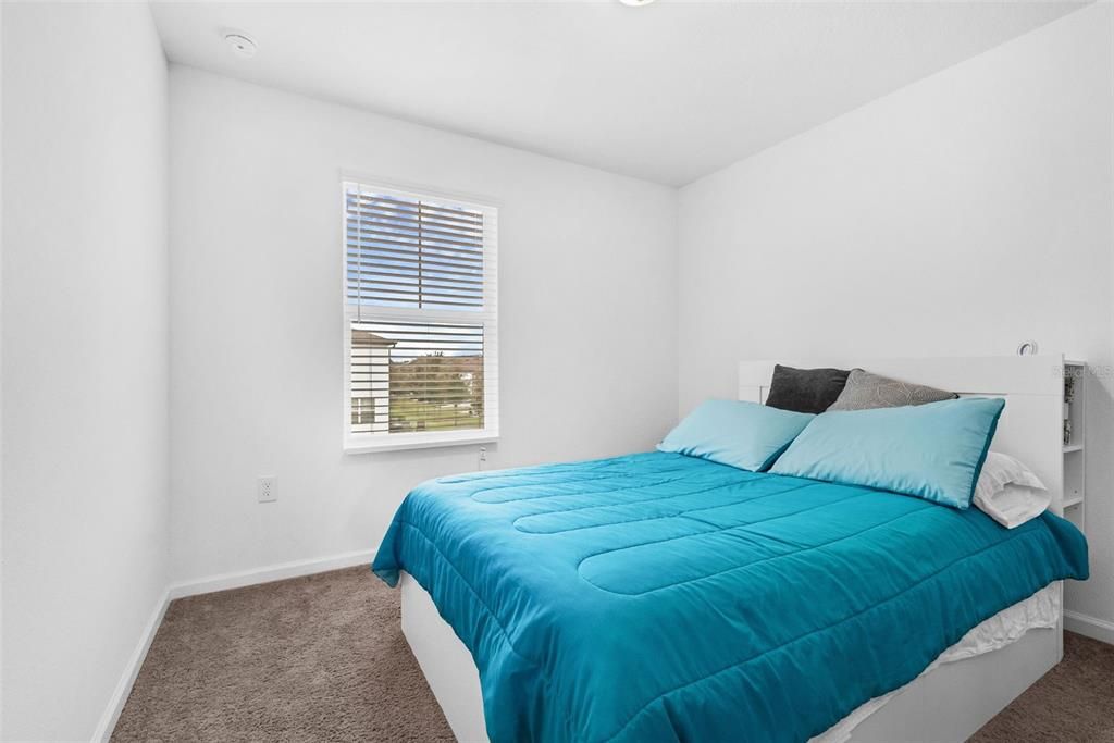 For Sale: $242,000 (3 beds, 2 baths, 1404 Square Feet)