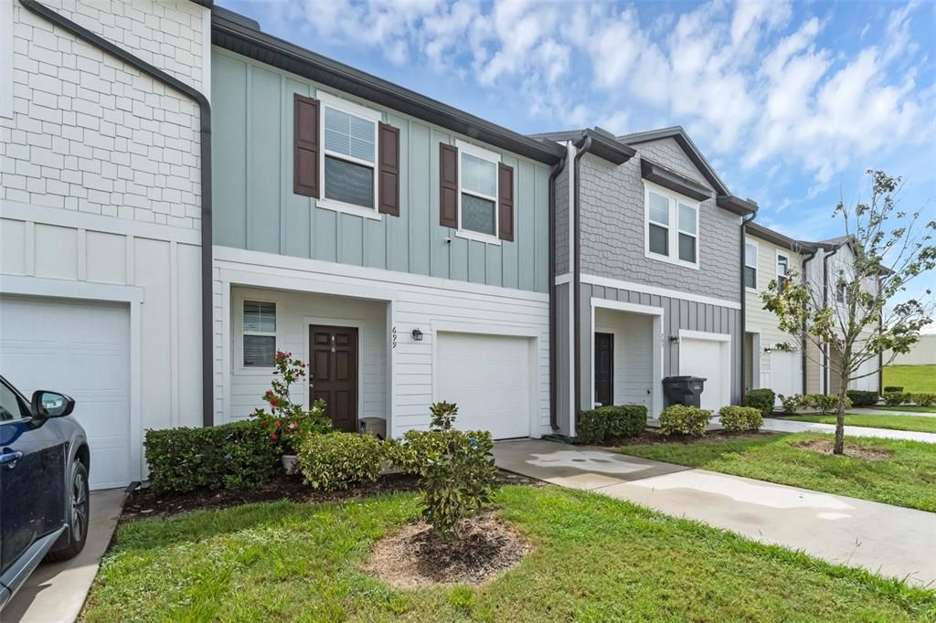 For Sale: $242,000 (3 beds, 2 baths, 1404 Square Feet)