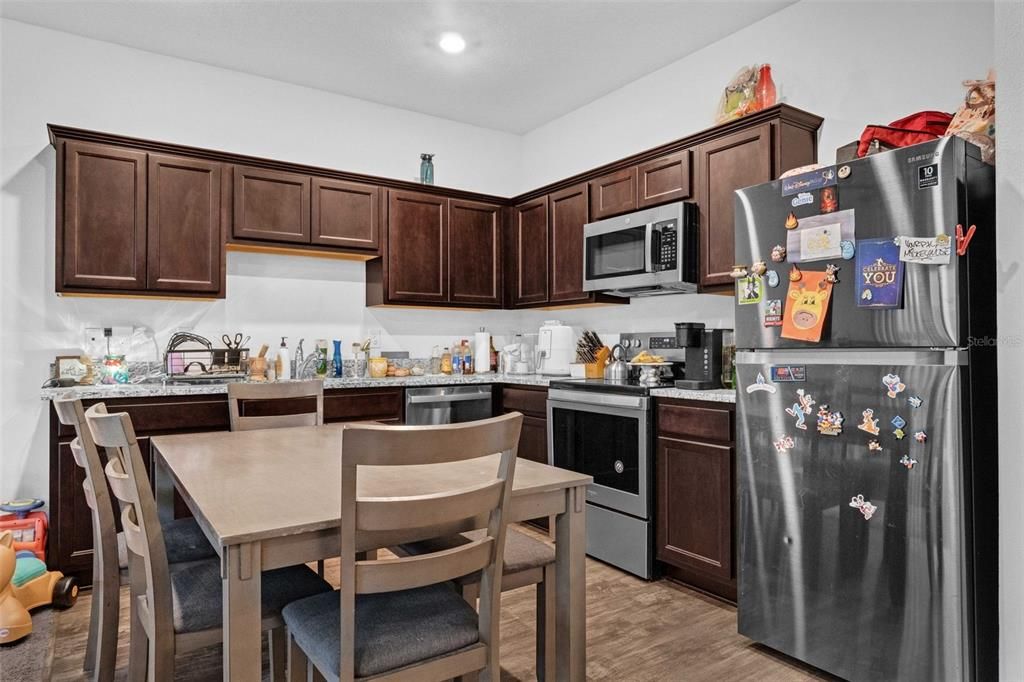 For Sale: $242,000 (3 beds, 2 baths, 1404 Square Feet)