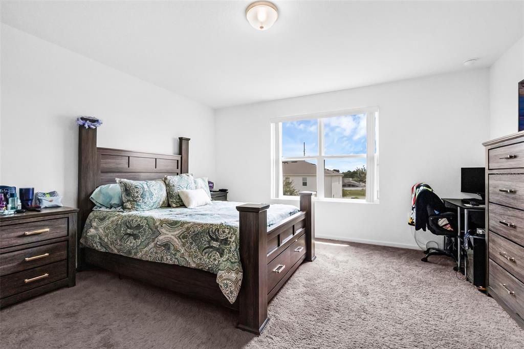 For Sale: $242,000 (3 beds, 2 baths, 1404 Square Feet)