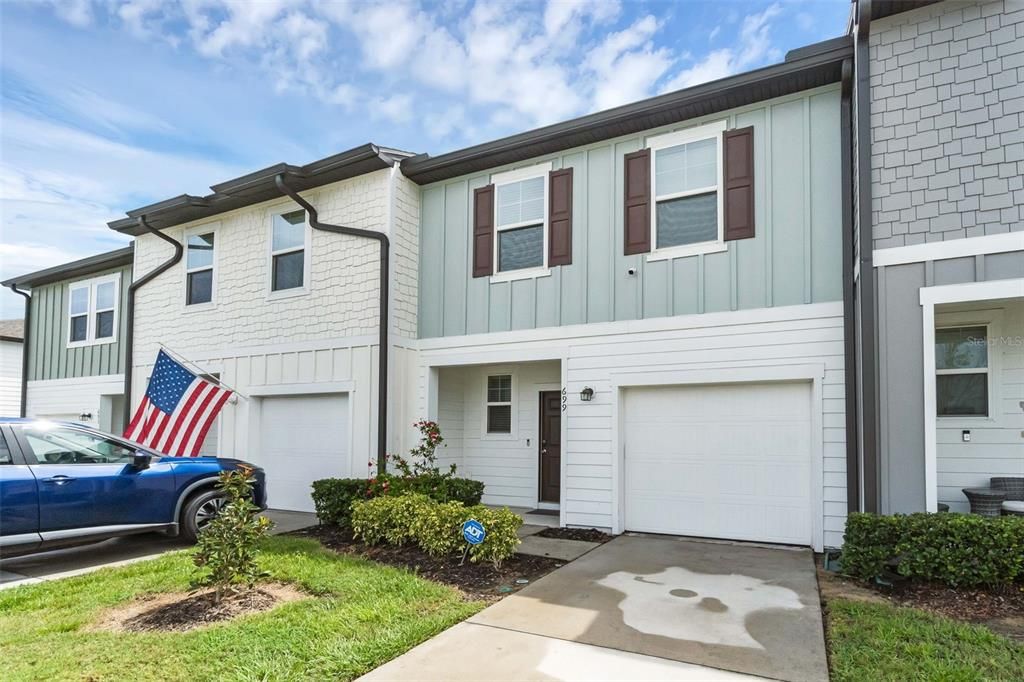 For Sale: $242,000 (3 beds, 2 baths, 1404 Square Feet)