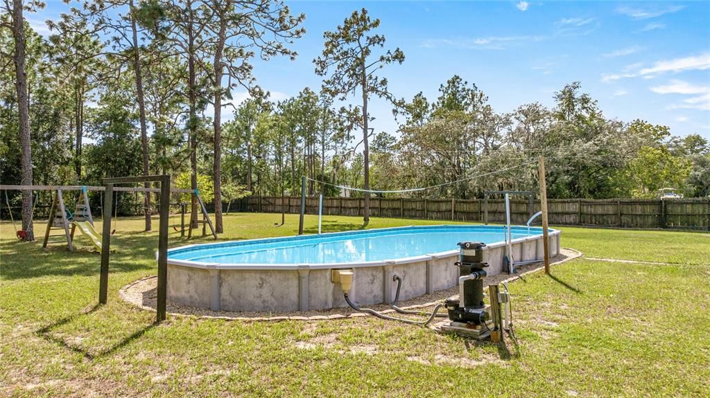 Activo con contrato: $375,000 (5 camas, 2 baños, 2230 Pies cuadrados)