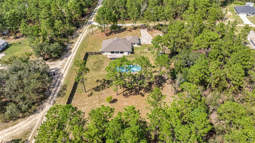 Activo con contrato: $375,000 (5 camas, 2 baños, 2230 Pies cuadrados)