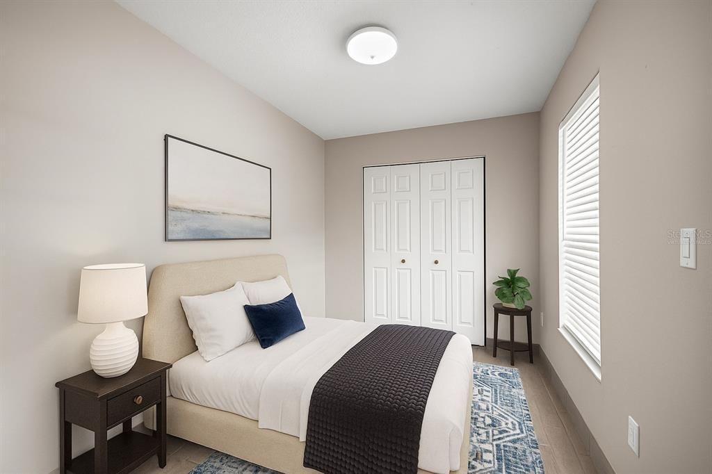 Activo con contrato: $375,000 (5 camas, 2 baños, 2230 Pies cuadrados)