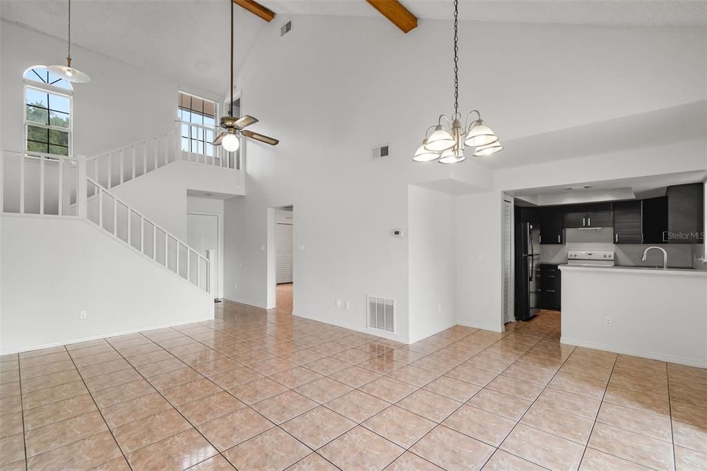 Active With Contract: $239,000 (2 beds, 2 baths, 1166 Square Feet)