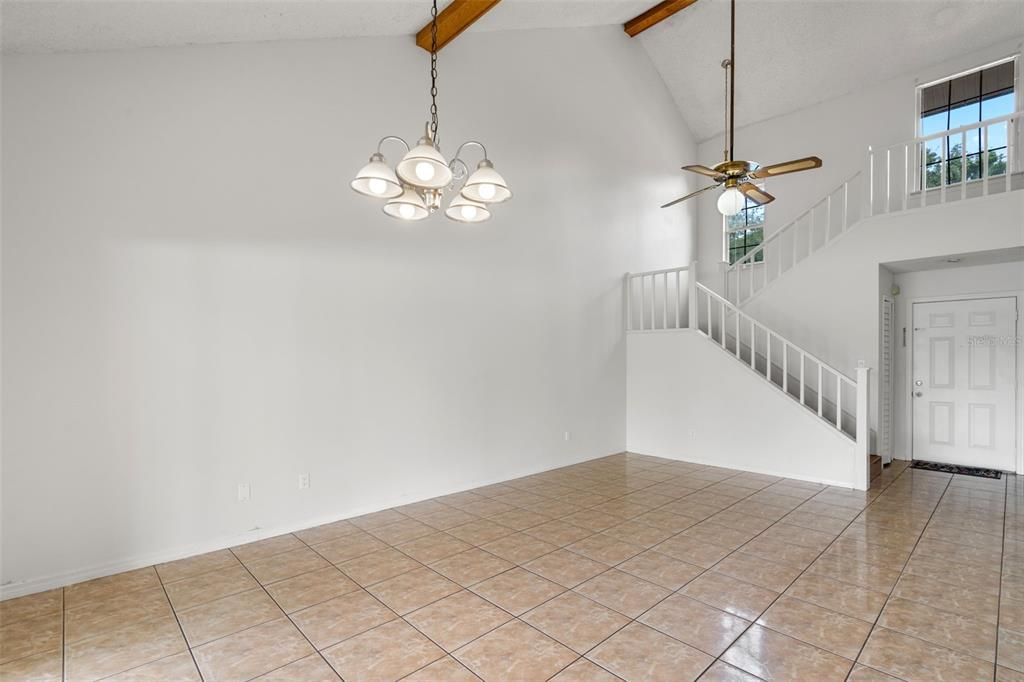 Active With Contract: $239,000 (2 beds, 2 baths, 1166 Square Feet)