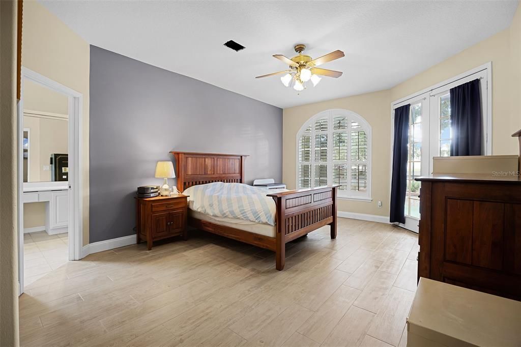 Под контрактом: $614,999 (5 спален, 3 ванн, 2848 Квадратных фут)