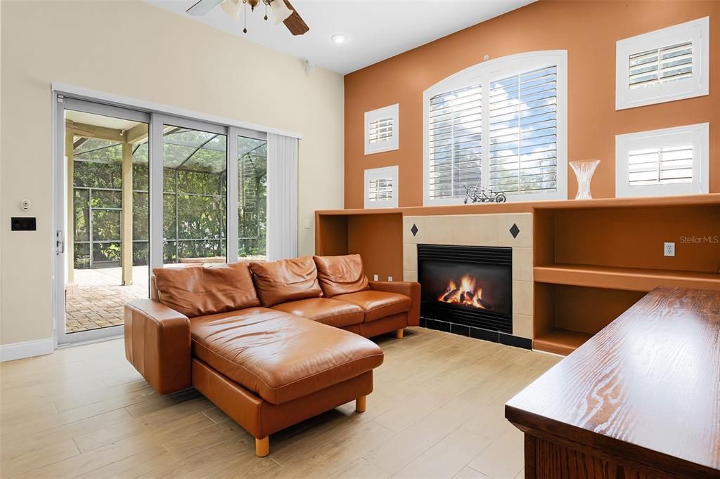 Под контрактом: $614,999 (5 спален, 3 ванн, 2848 Квадратных фут)