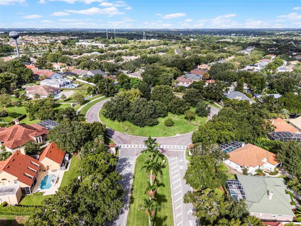 Под контрактом: $614,999 (5 спален, 3 ванн, 2848 Квадратных фут)