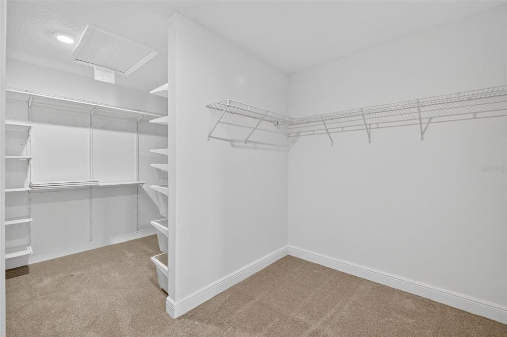 For Sale: $685,000 (7 beds, 5 baths, 4568 Square Feet)