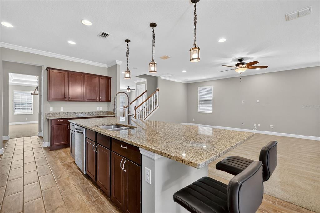 For Sale: $685,000 (7 beds, 5 baths, 4568 Square Feet)