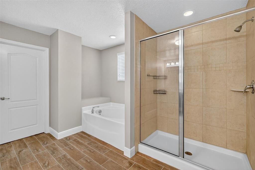 For Sale: $685,000 (7 beds, 5 baths, 4568 Square Feet)