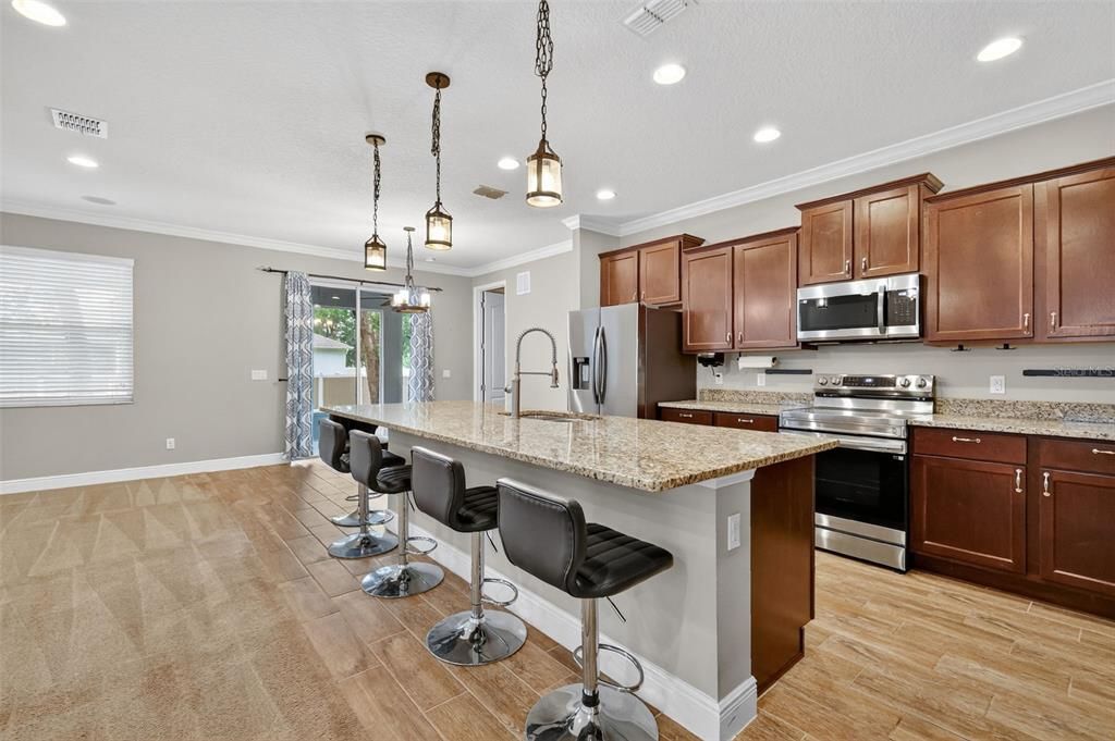 For Sale: $685,000 (7 beds, 5 baths, 4568 Square Feet)