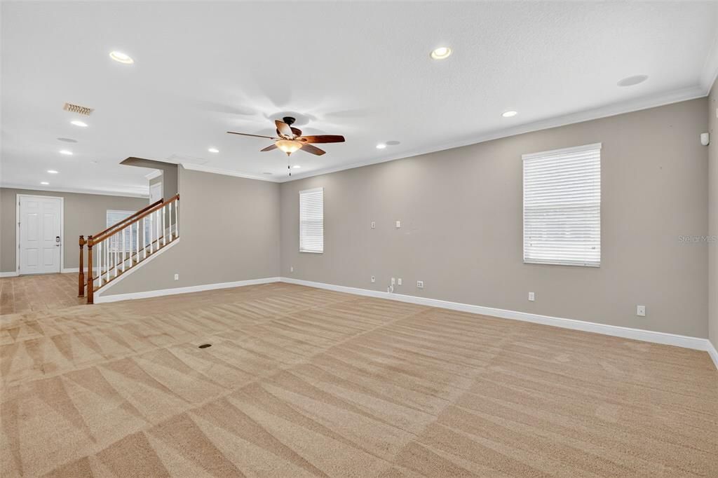 For Sale: $685,000 (7 beds, 5 baths, 4568 Square Feet)