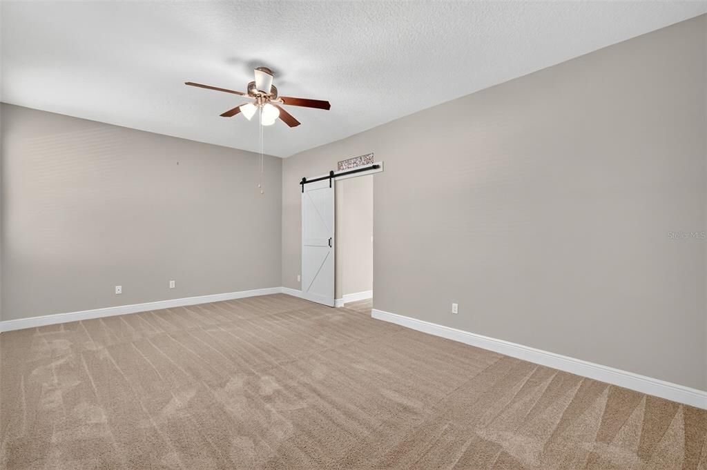 For Sale: $685,000 (7 beds, 5 baths, 4568 Square Feet)