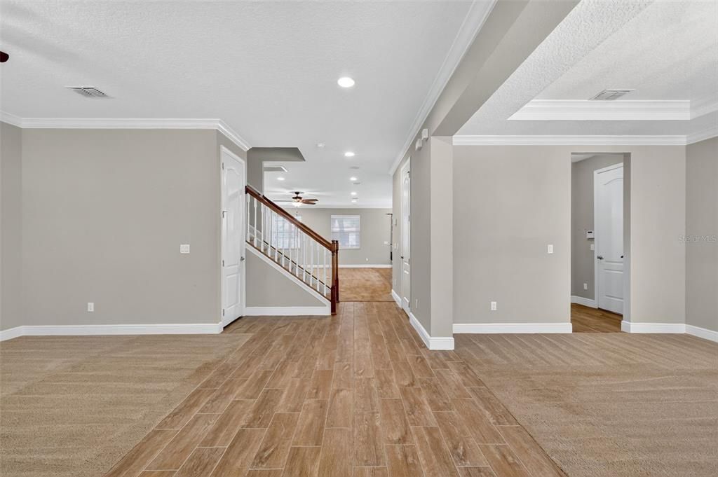 For Sale: $685,000 (7 beds, 5 baths, 4568 Square Feet)