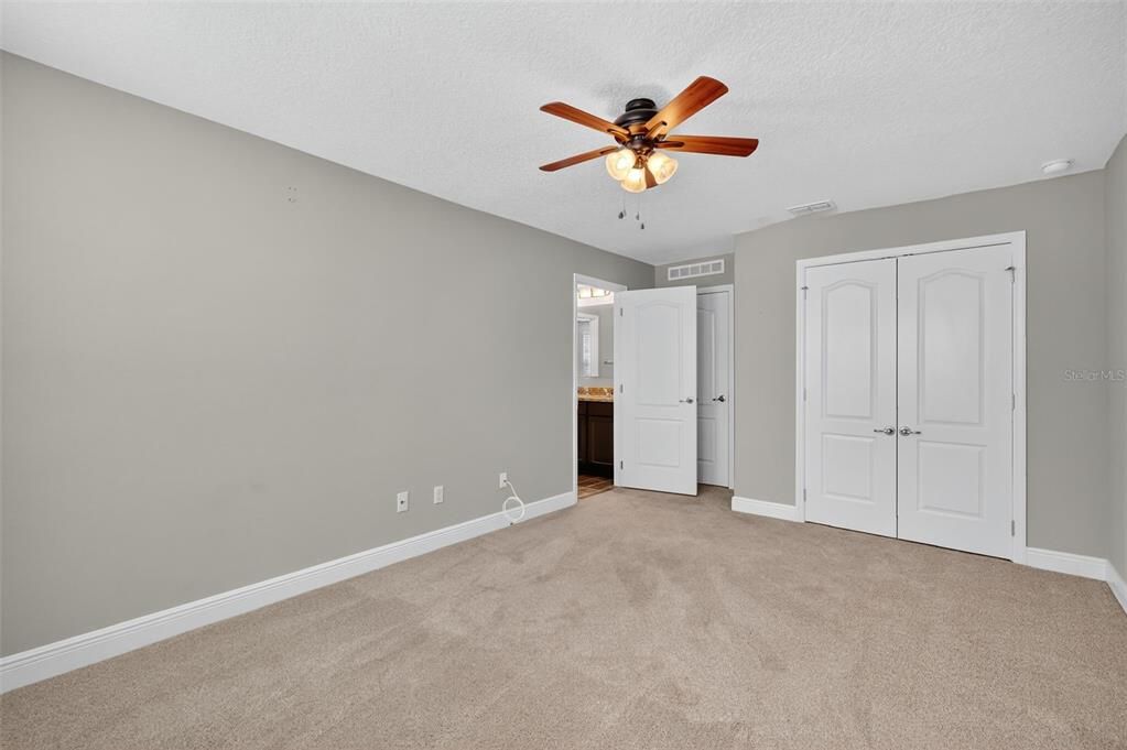 For Sale: $685,000 (7 beds, 5 baths, 4568 Square Feet)